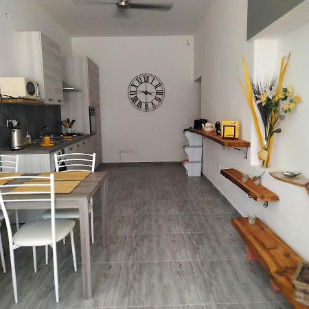 Bayview Apartment เพมโบรก ภายนอก รูปภาพ