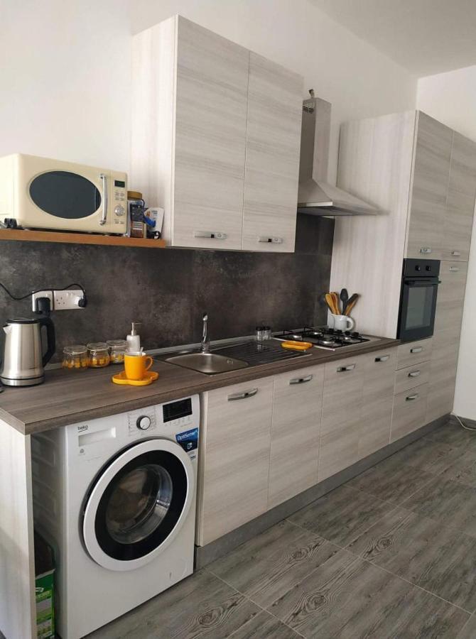 Bayview Apartment เพมโบรก ภายนอก รูปภาพ